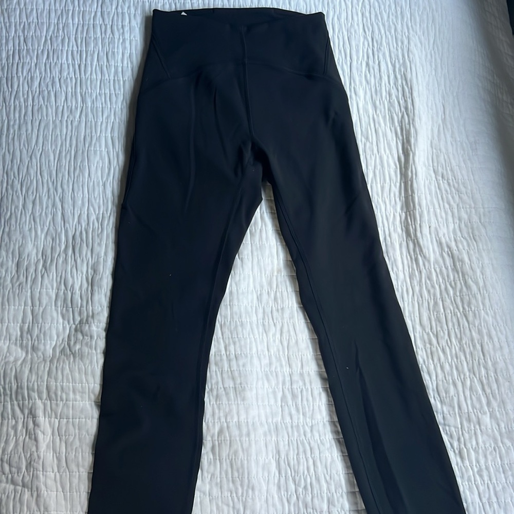 Lululemon black cropped leggings size 4